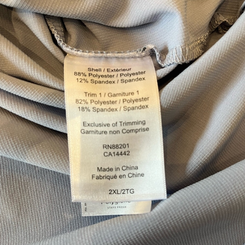 Women’s grey medical scrubs shirt. NWT. - Picture 7 of 7